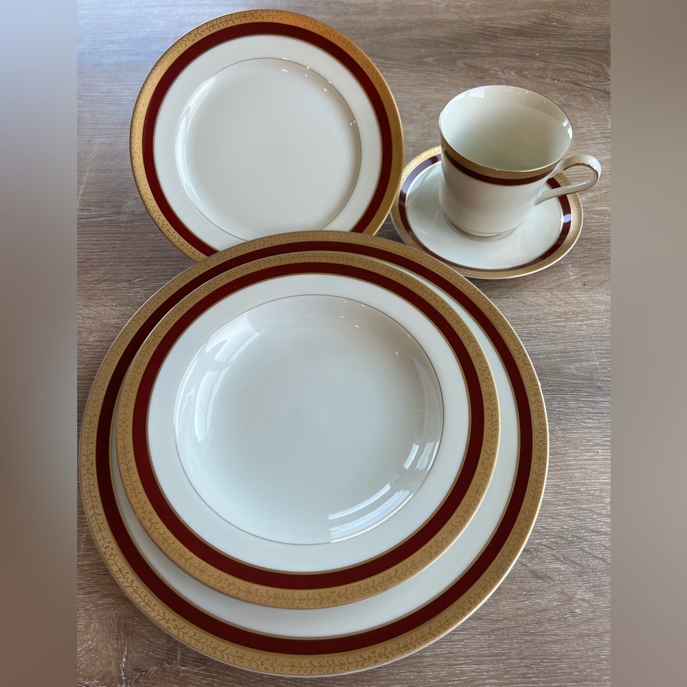 Vintage Mikasa Grande Ivory L2824 Colony Burgundy 5 piece place setting